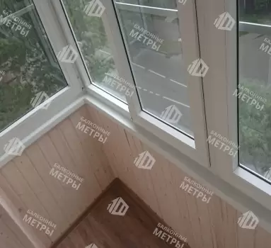 Остекление и отделка балкона деревянной вагонкой Остекление и отделка балкона деревянной вагонкой