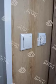 Остекление лоджии окнами с мультифункциональным стеклопакетом и отделка Остекление лоджии окнами с мультифункциональным стеклопакетом и отделка