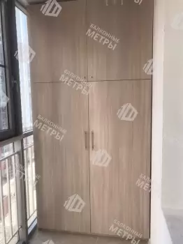 Изготовление и установка шкафа с полками из ЛДСП на балконе